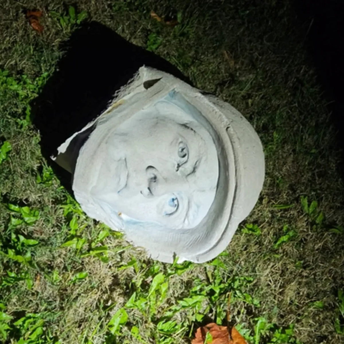 Photo: Popsmokemedia $100,000s in Damage as Man Attacks Iwo Jima Statue Near Quantico