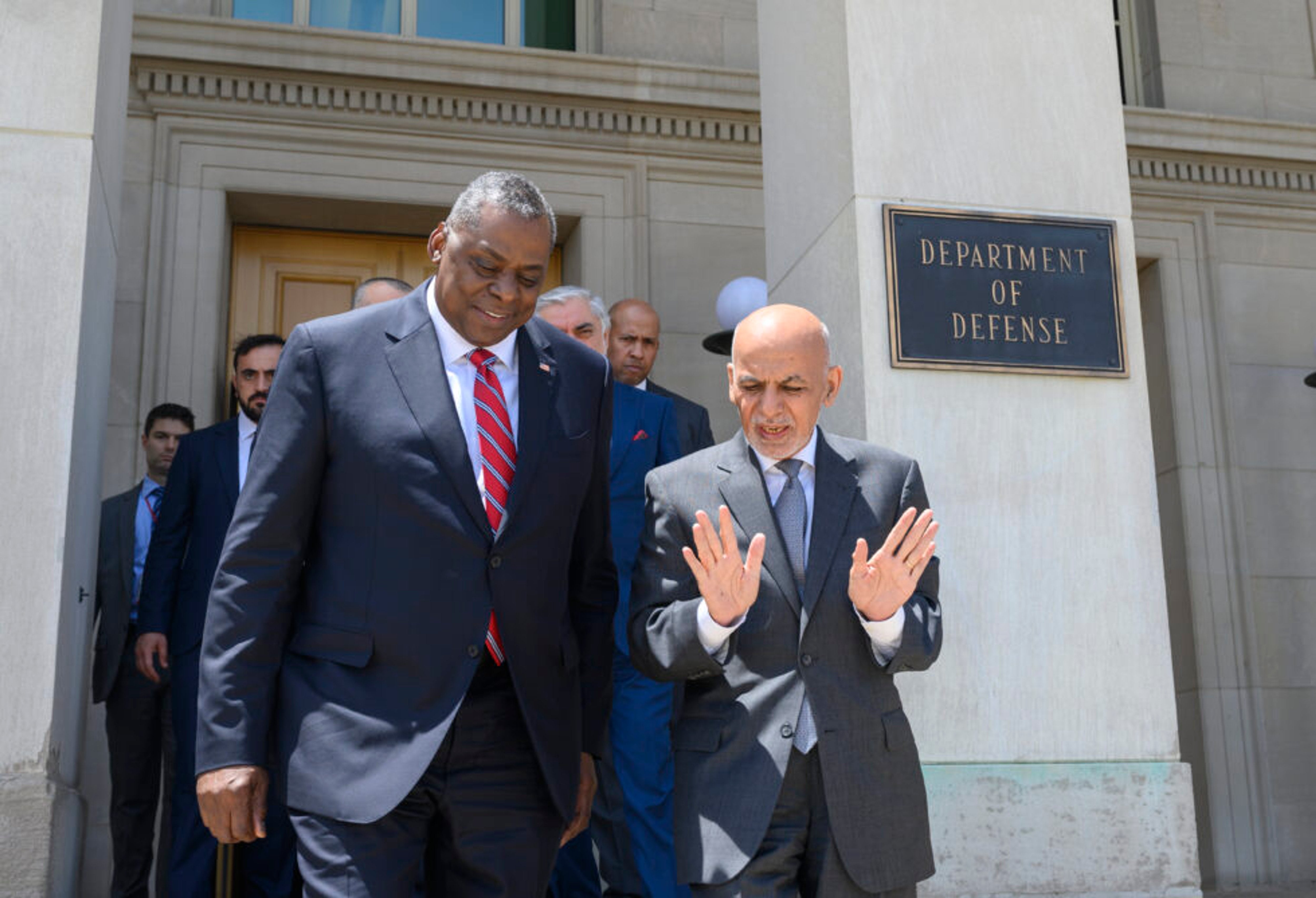 Afghan president flees country as Taliban enters Kabul