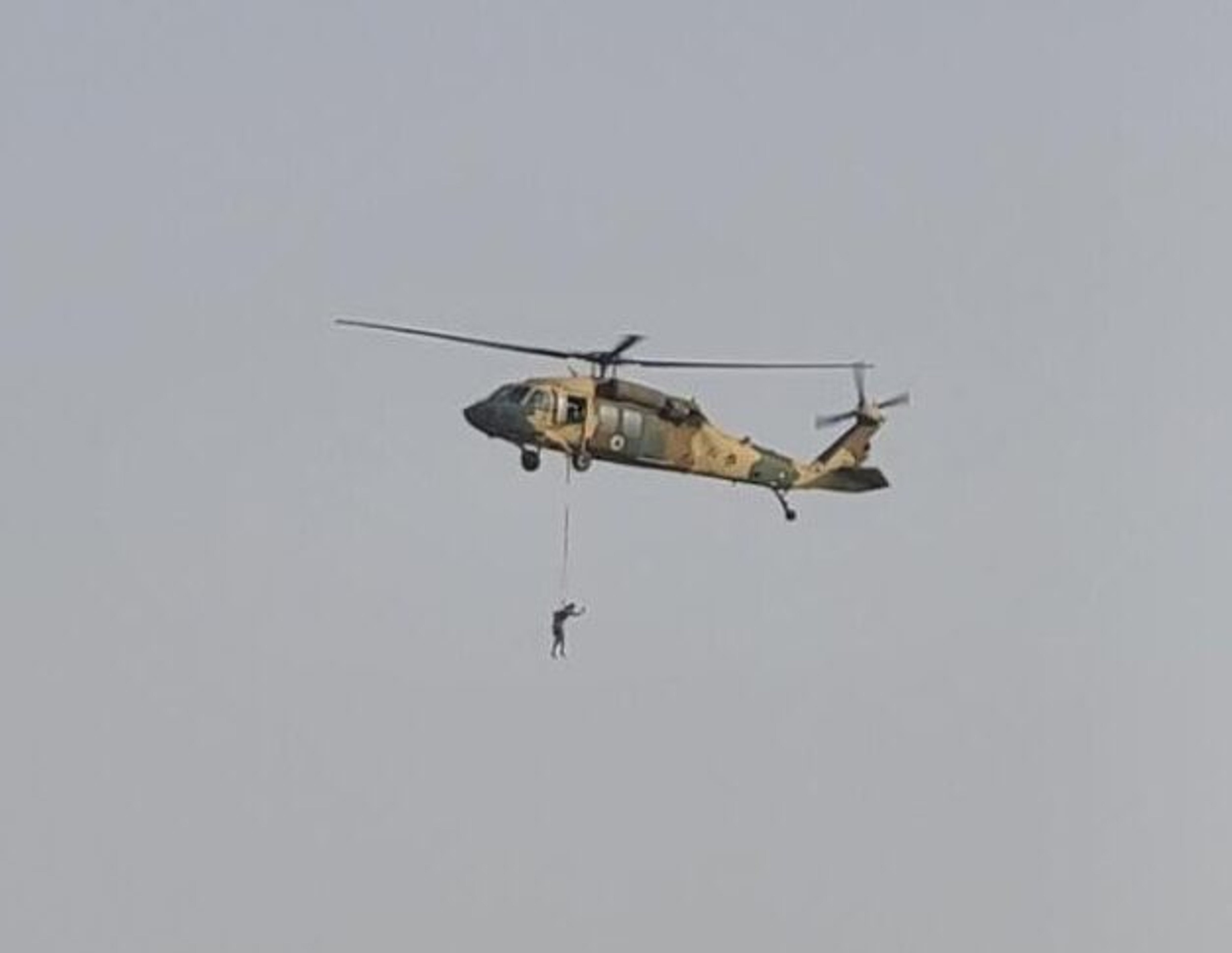 Report: Taliban SPIE rigging out of a Black Hawk