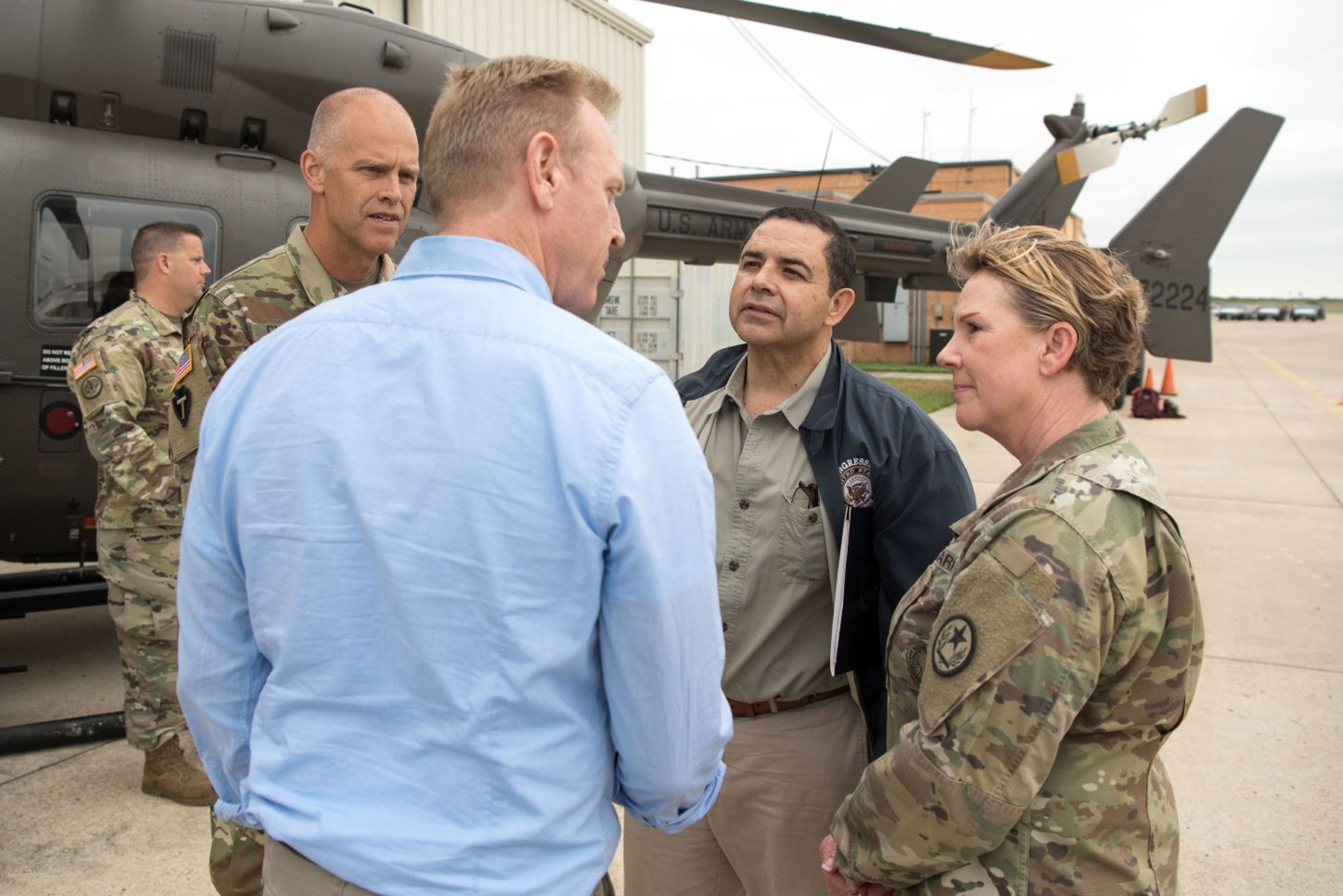 1,500 active duty troops to southern border