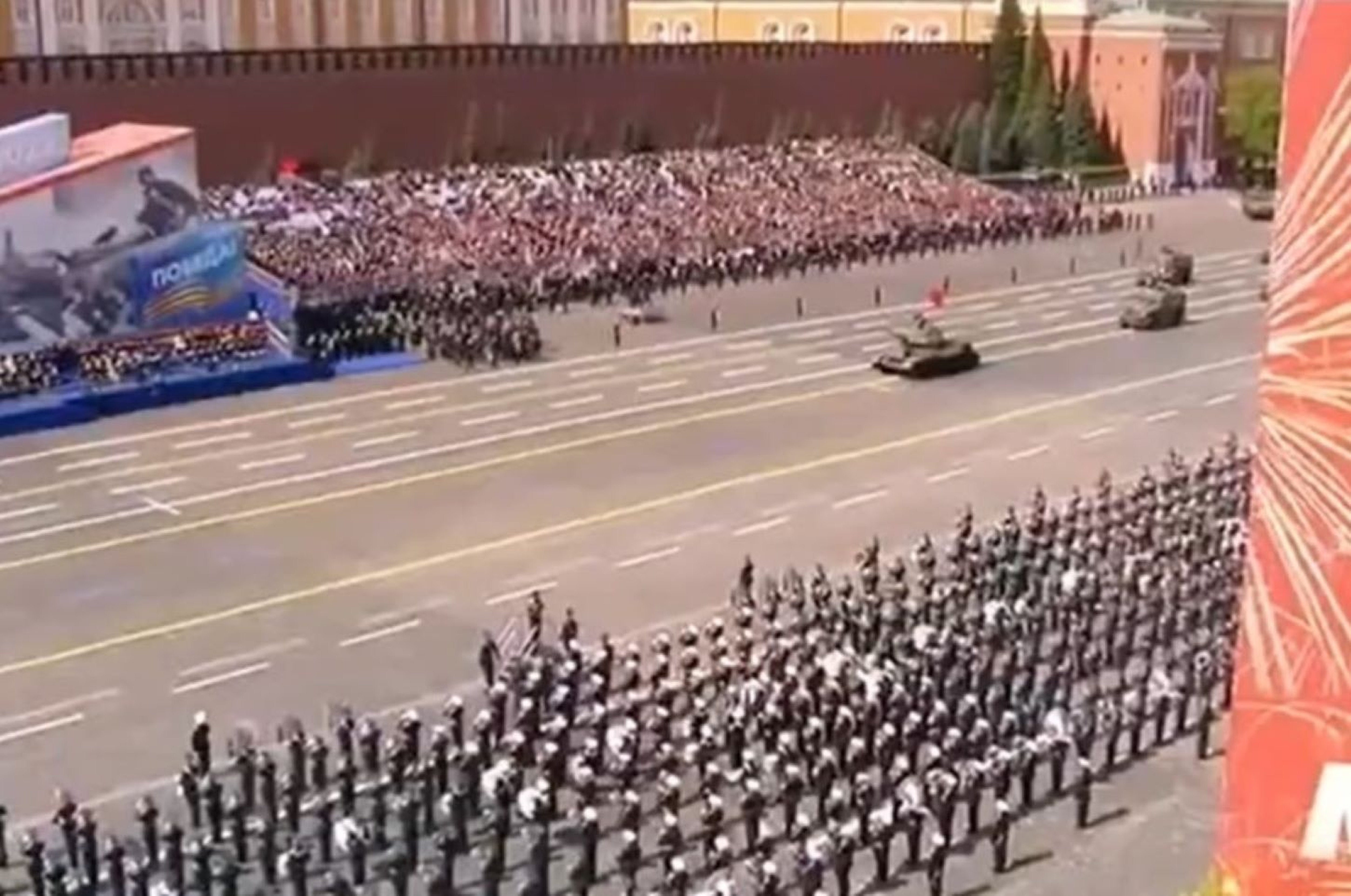 Russia's single-tank parade an embarrassment