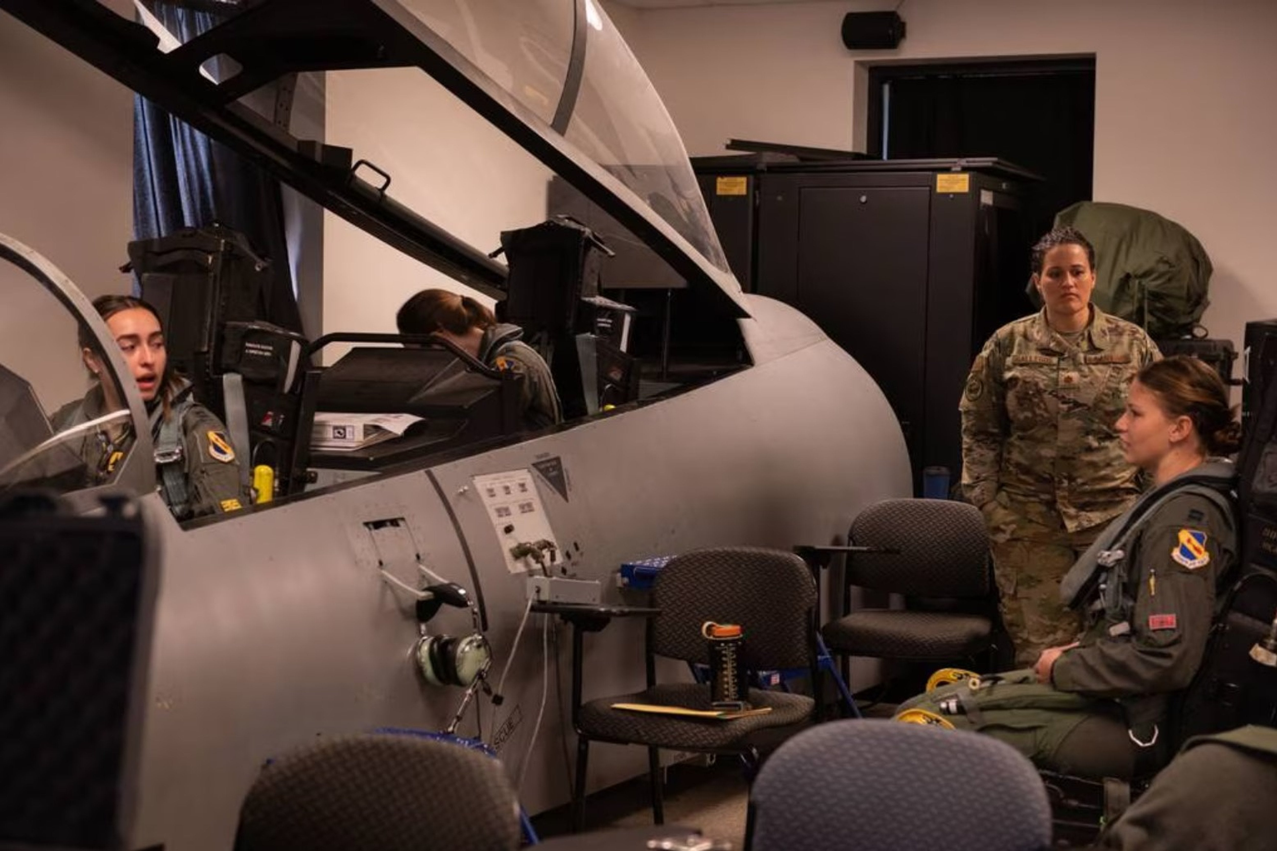 Female Air Force pilots offered bladder relief in the air