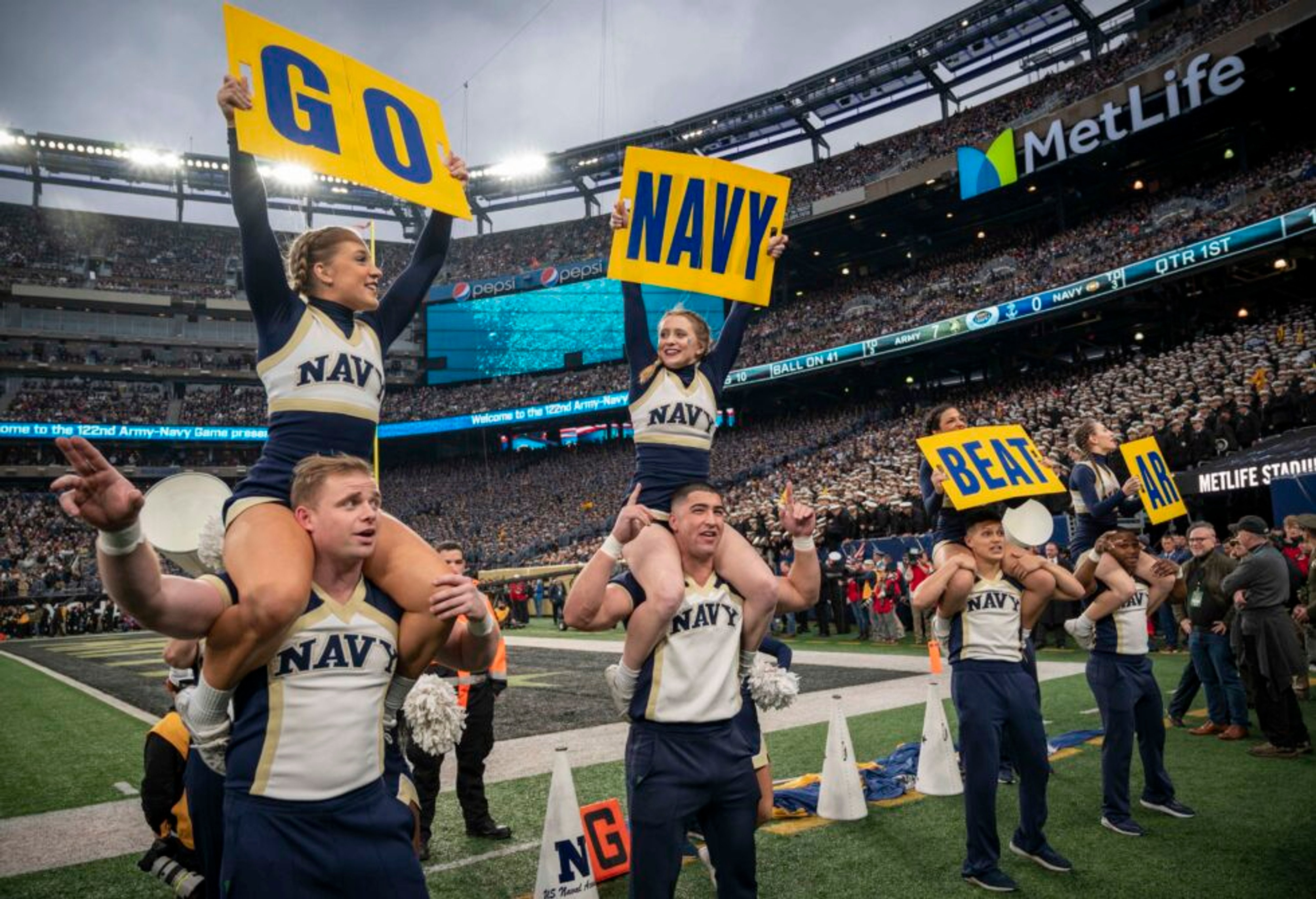 Army & Navy begin roasting each other on social media ahead of rivalry game