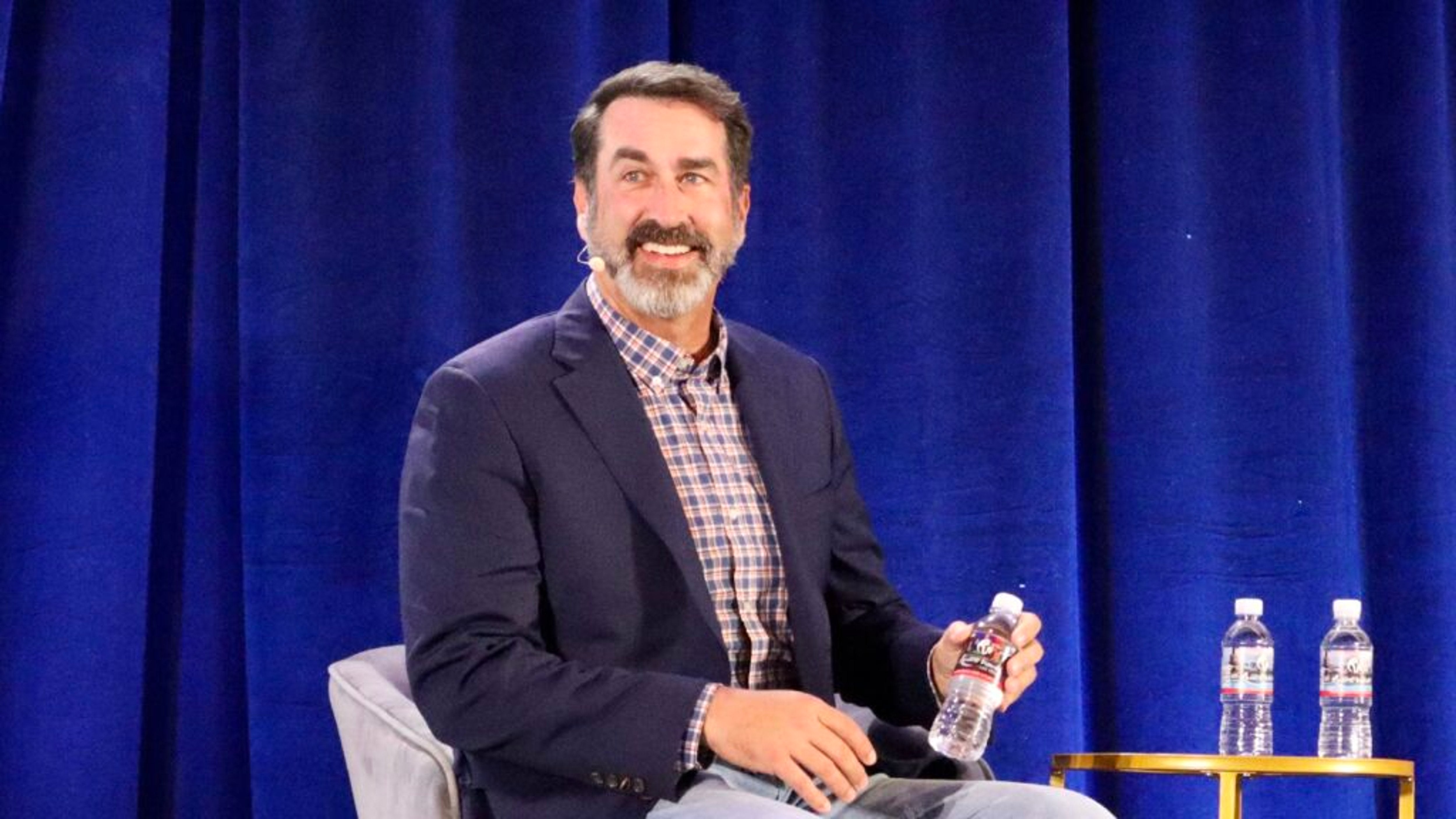 Rob Rigiggle Desk Pop Rob Riggle says his commanders probably didn’t even know he was famous