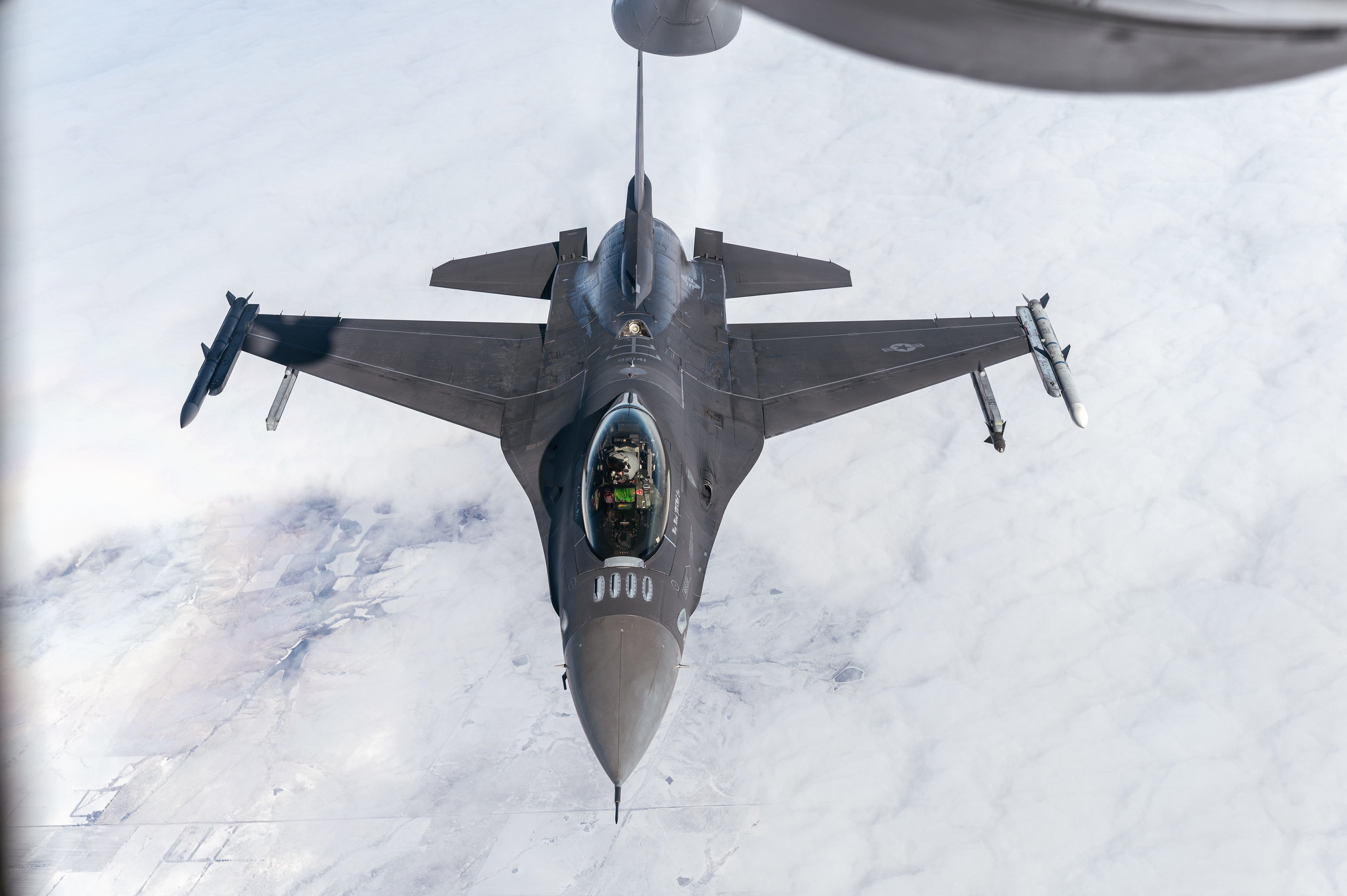 US Military Conducts First Human vs AI Fighter Jet Combat Drill