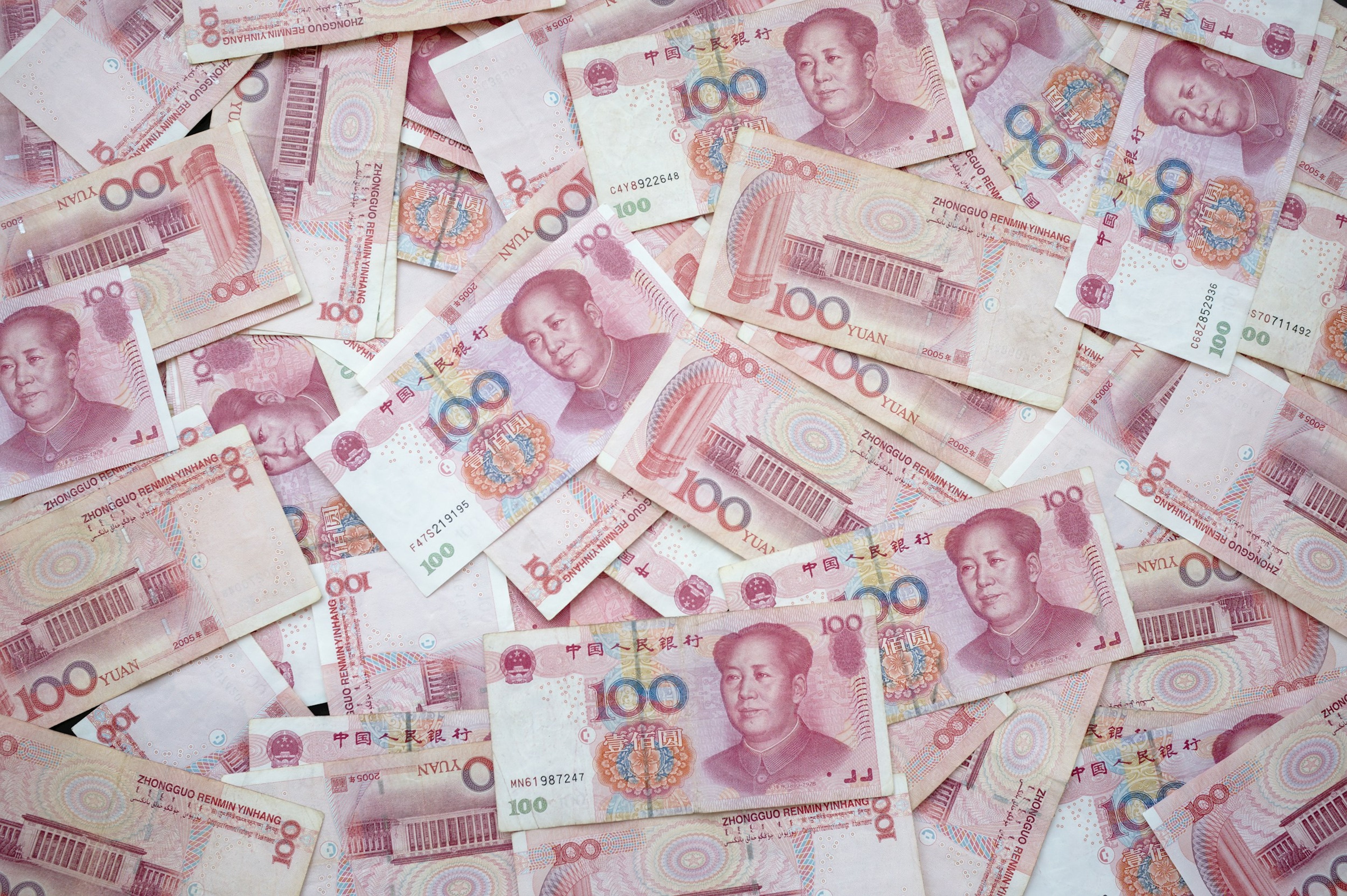 Yuan Hits 17-Year Low Amid Trade War