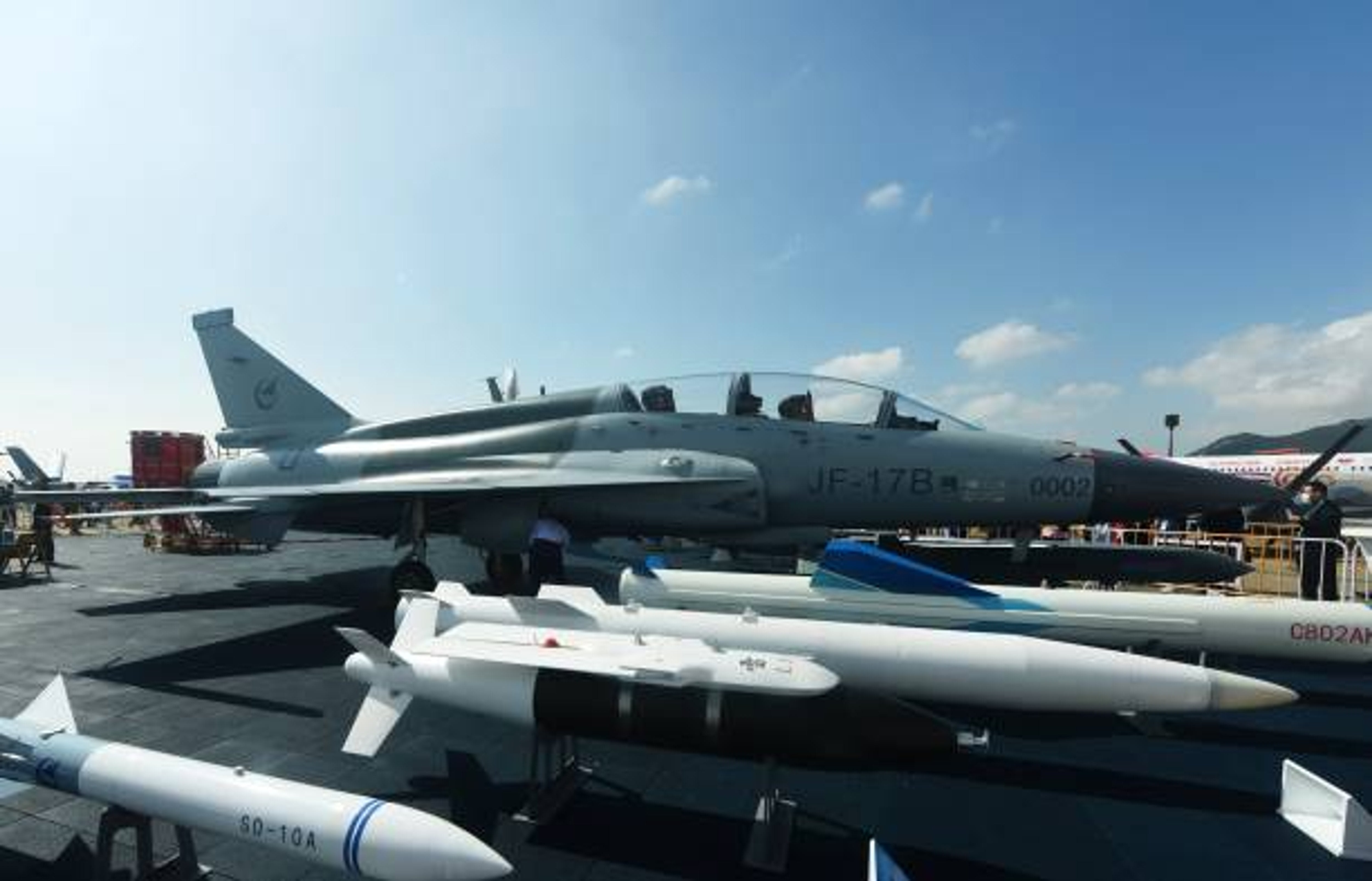 India-Pakistan Tensions Escalate Missile Strikes Kill Dozens