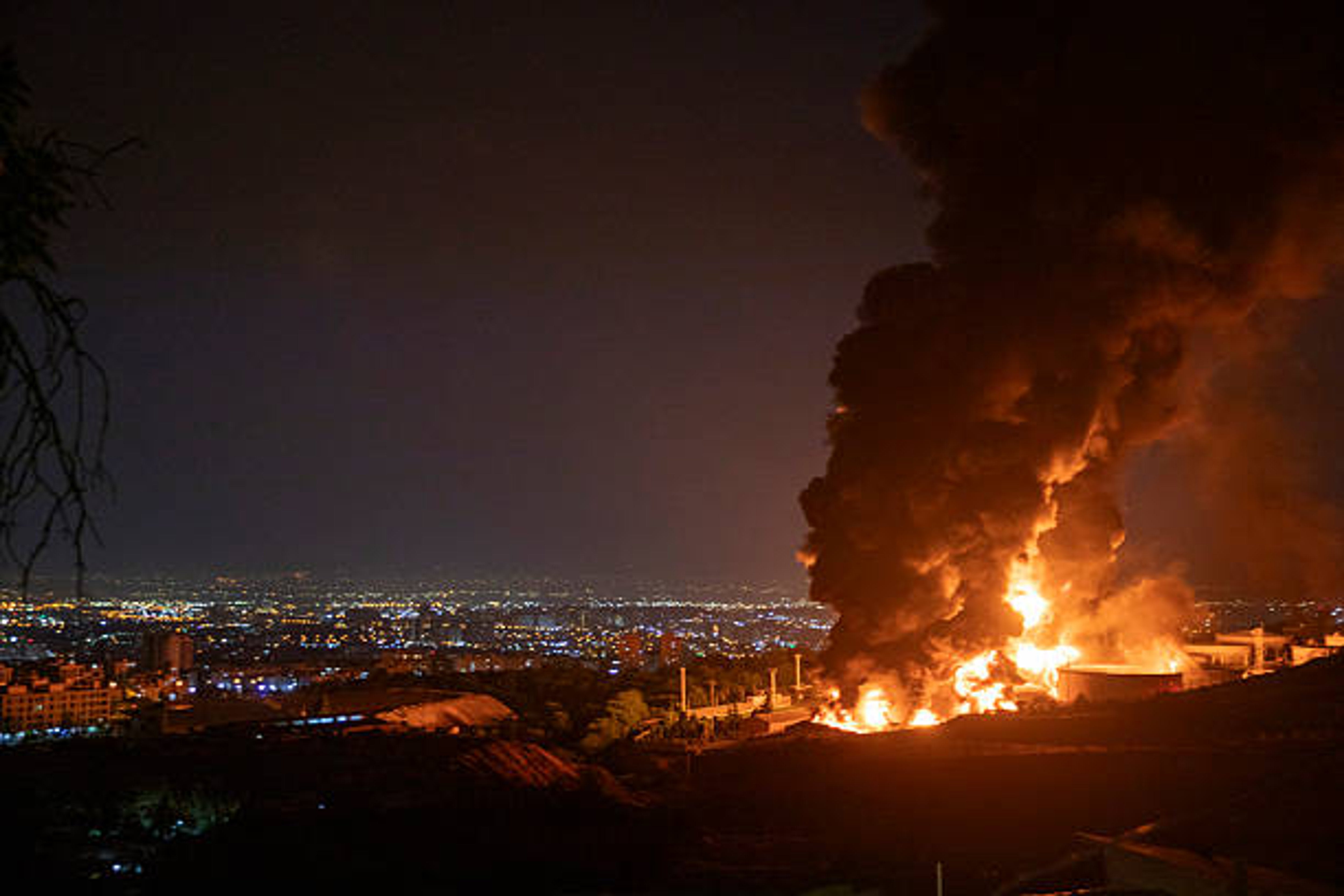 Iran Launches New Wave of Missile Attacks on Israel, Death Toll Rises