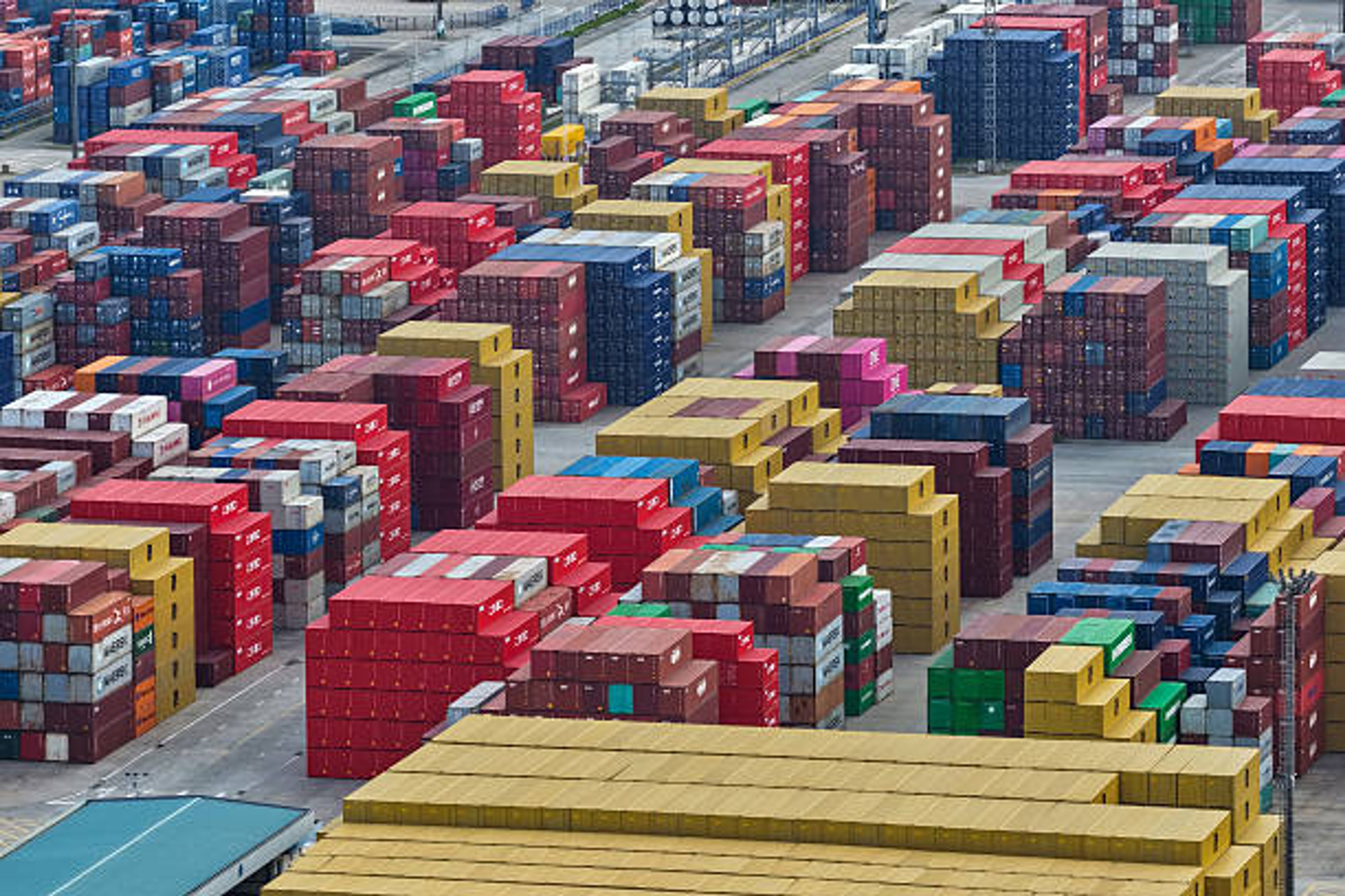 China’s Stock Market Rallies as Government Vows to Tackle Price Wars and Overcapacity