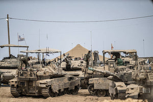 Israeli Troops Push Deeper Into Gaza City as Civilian Exodus Grows Amid Heavy Strikes