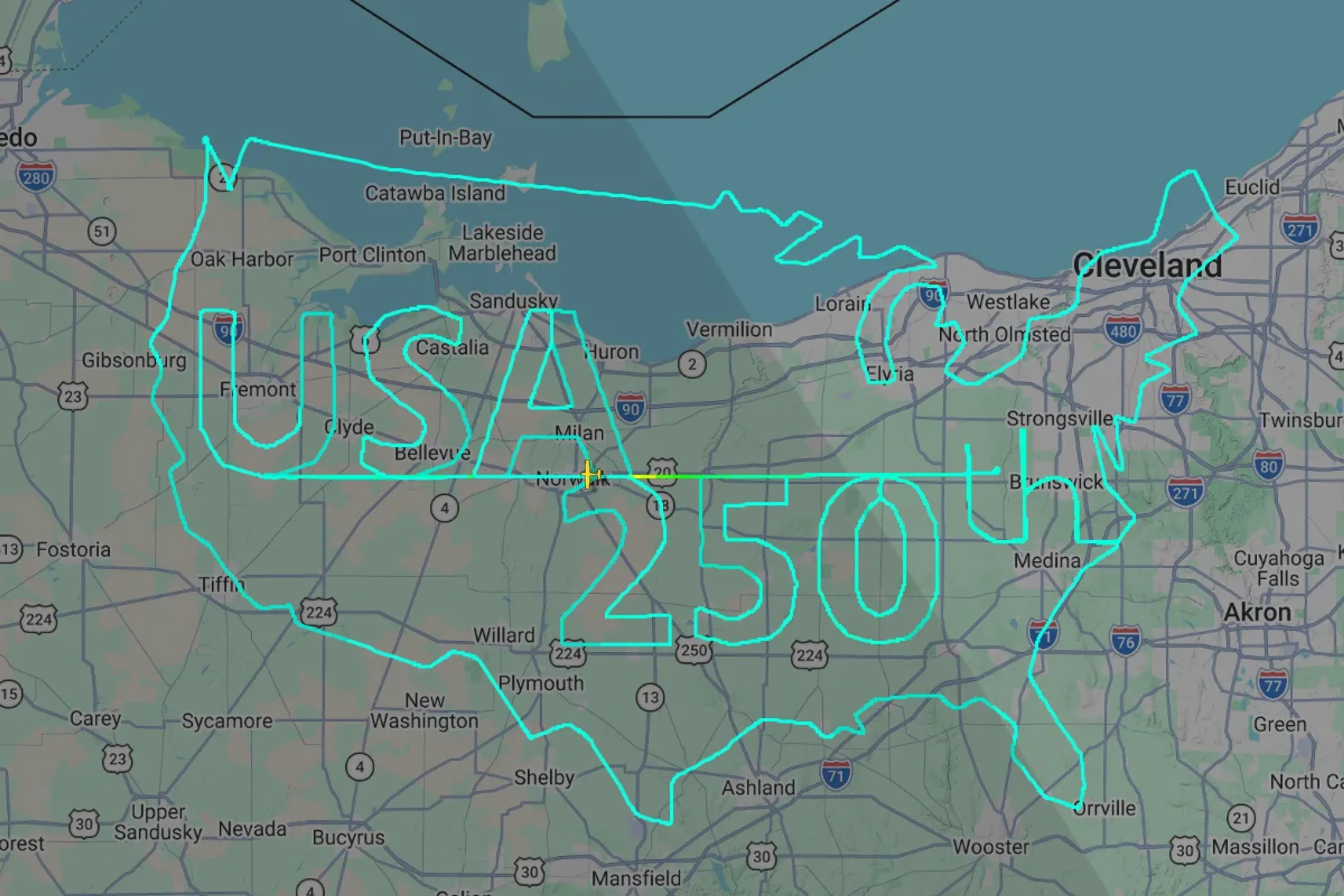 Pilot Draws Giant ‘USA 250th’ Across the Sky to Honor America’s 250th Birthday