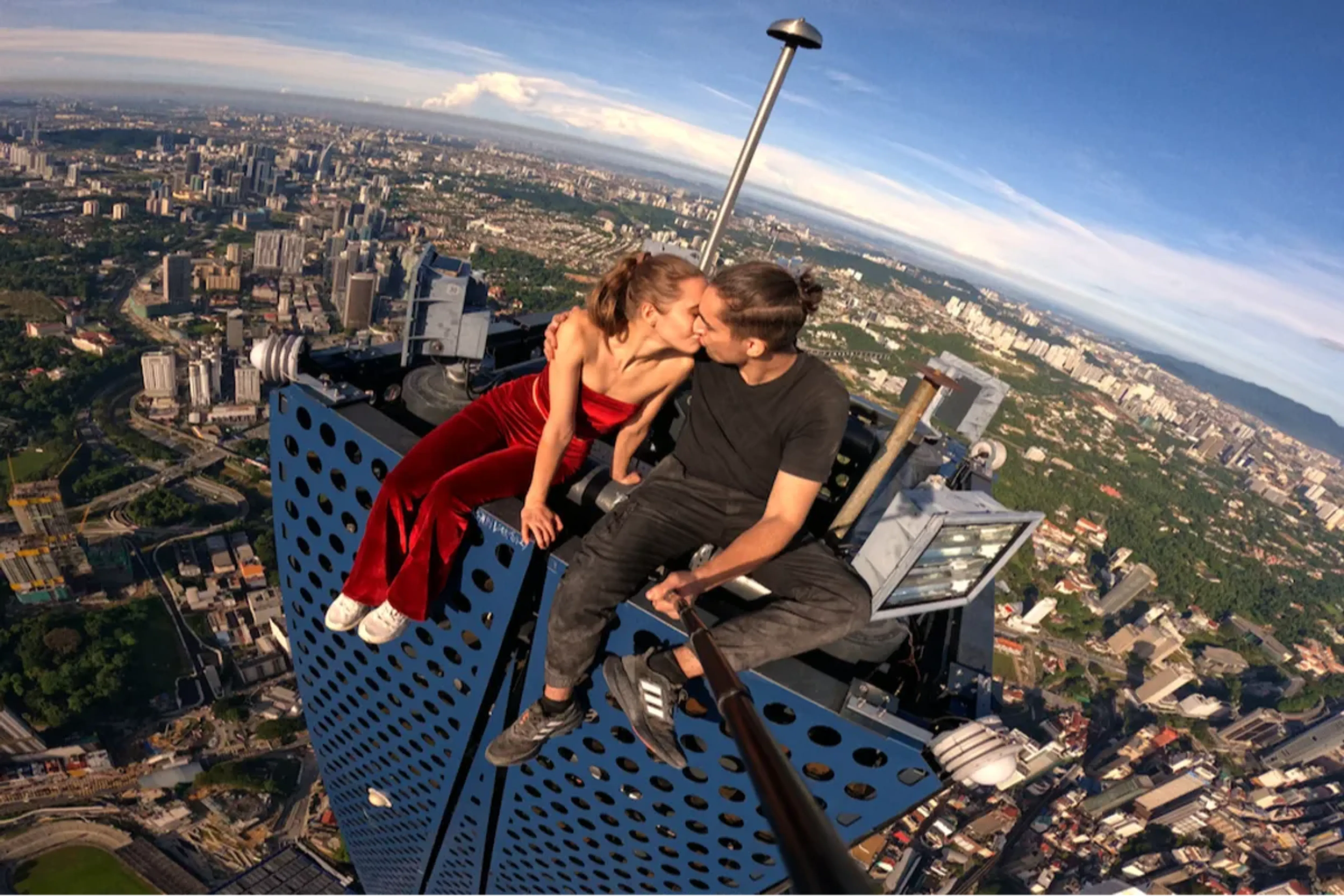 Love at 1,454 Feet. Couple Climbs Empire State Building, Gets Engaged, Then Arrested