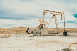 Saudi Oil Output Hit by Energy Facility Attacks
