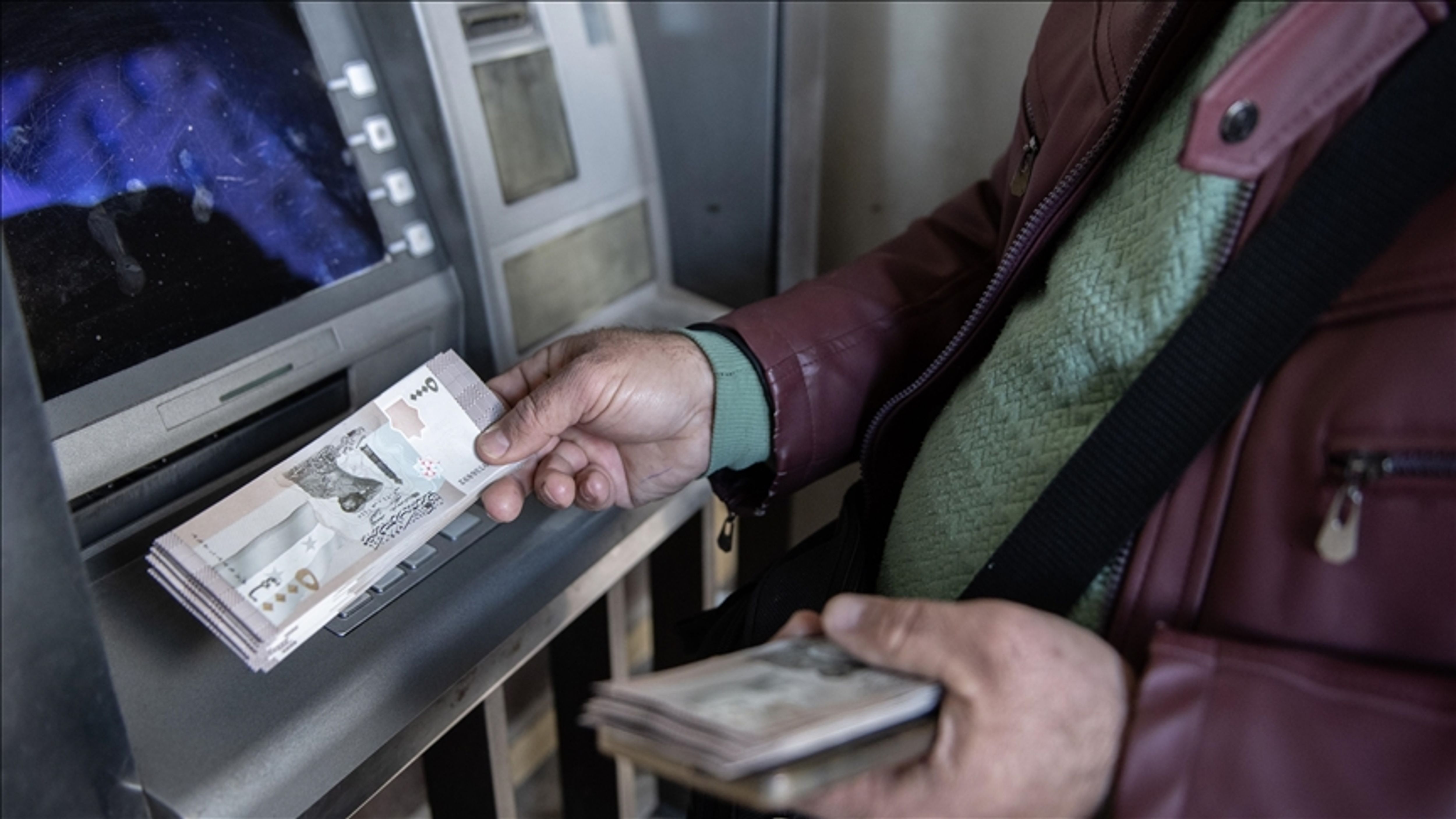 Syria Unveils New Banknotes to Rebrand Economy